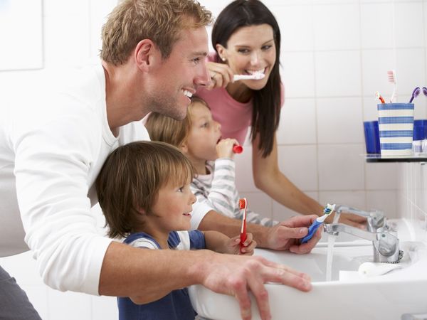 Parapharmacie vente en ligne de produits Brosses à Dents Dentaire