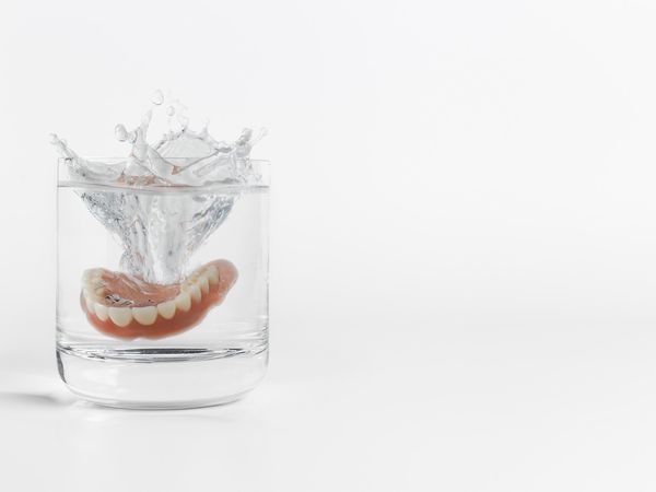 Parapharmacie vente en ligne de produits Dentiers / Prothèses / Bridges Dentaire