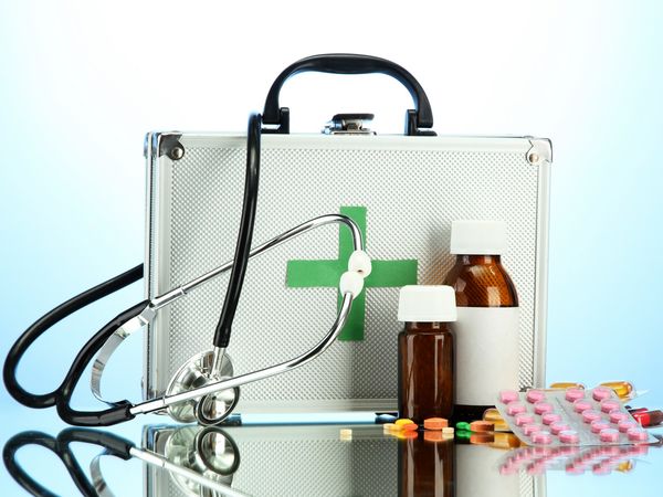 Parapharmacie vente en ligne de produits Trousses de Secours Premiers Secours