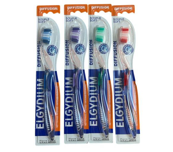 Diffusion brosse à dents souple Elgydium - une brosse à dents